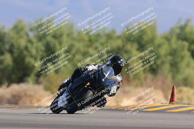 media/Nov-06-2022-SoCal Trackdays (Sun) [[208d2ccc26]]/Turn 7 Set 1 (1050am)/